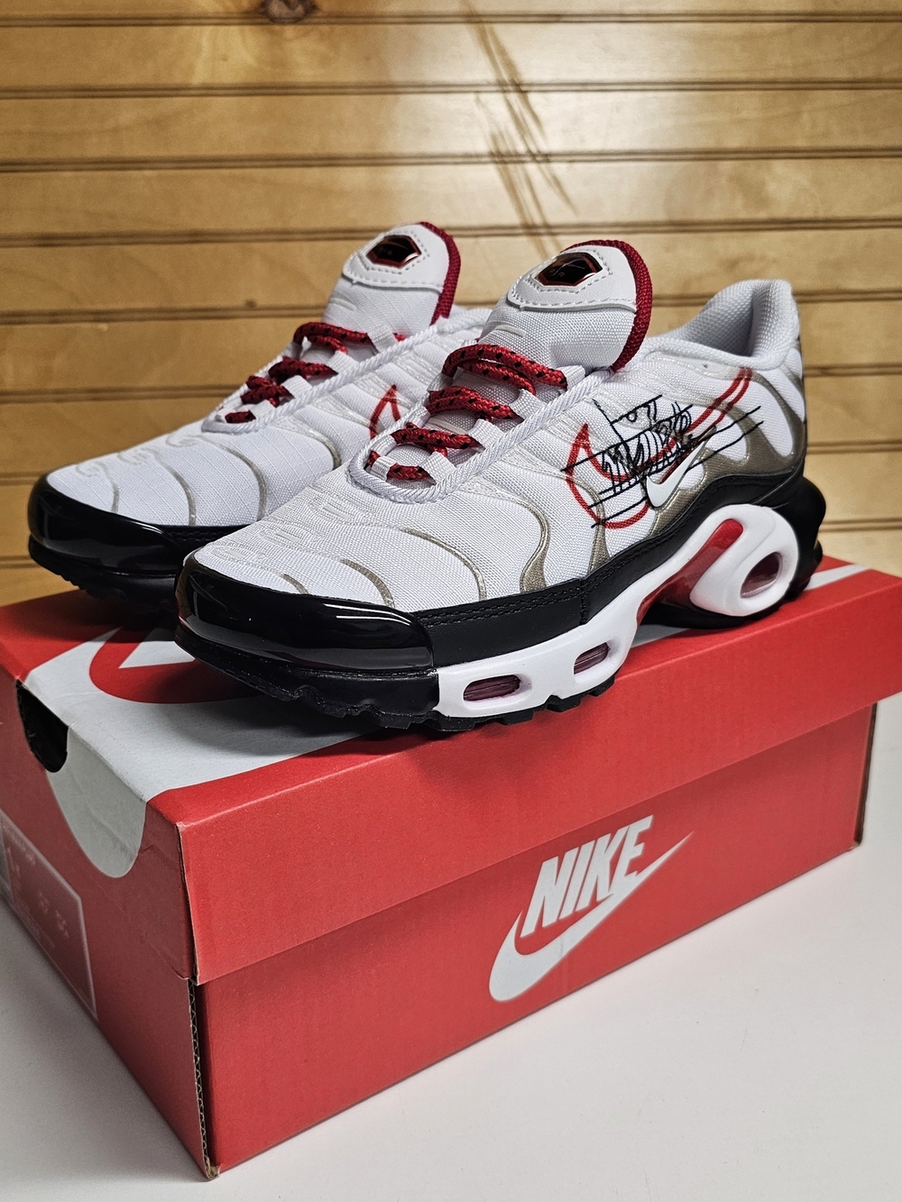 Nike TN Youth 1Y 2Y 3Y White/Red Air Max Plus Cushion Running Shoes New